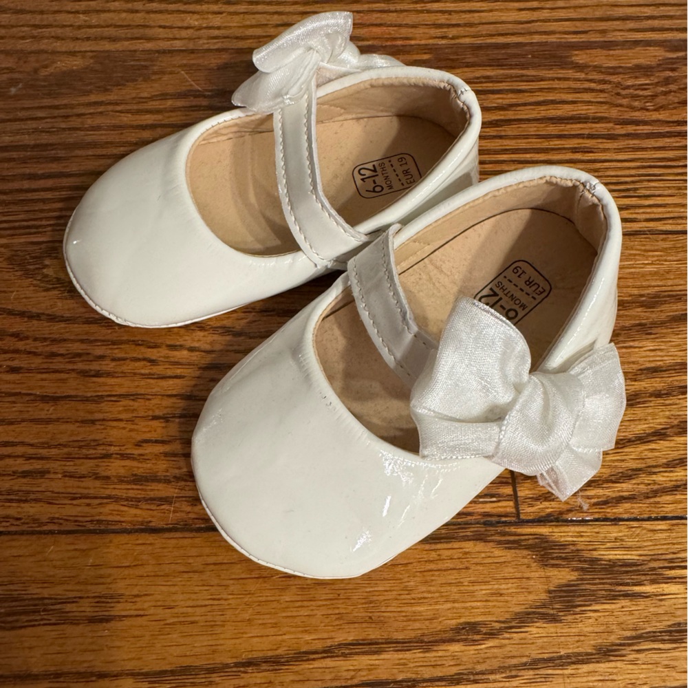 White Baby Shoes with Bow Velcro Strap